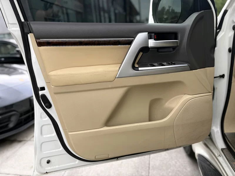 丰田 兰德酷路泽 2017 汽车图片 #5