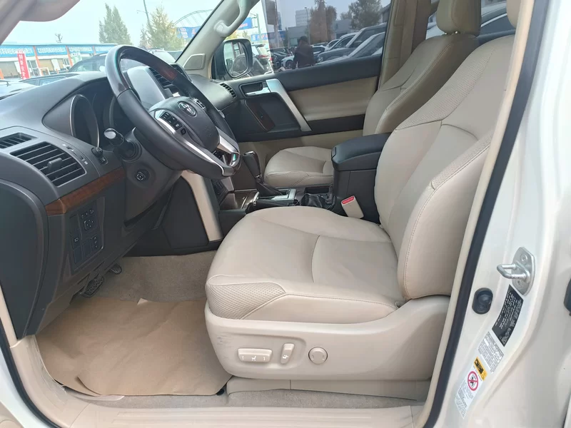 Toyota Prado (Imported) 2010 car image #5