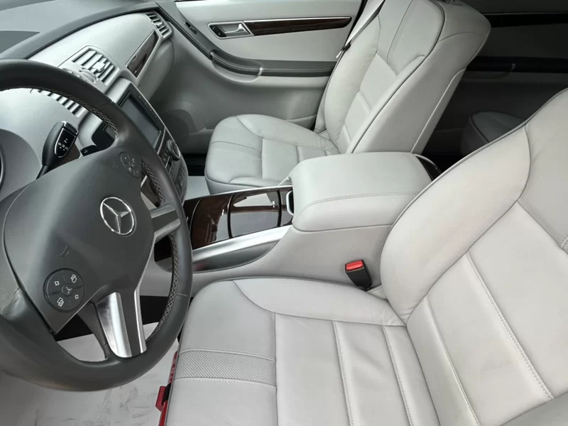 Mercedes-Benz R Class 2012 car image #5