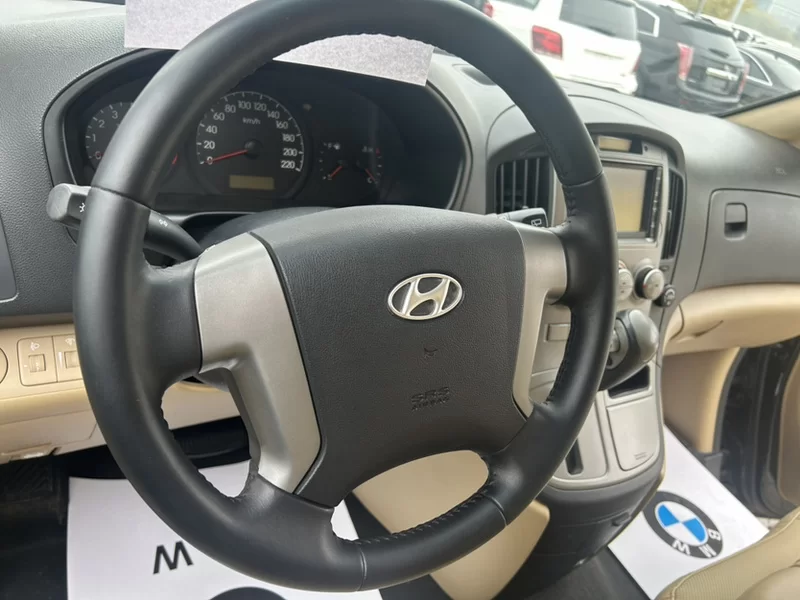 Hyundai H-1 2012 car image #5