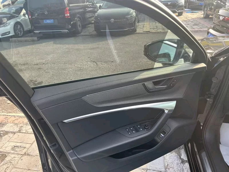 Audi A6L e-tron 2022 immagine di auto #5