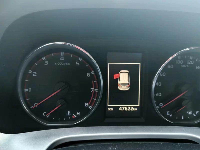 Toyota RAV4 2016 immagine di auto #5