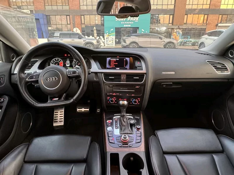 Audi S5 2012 car image #5