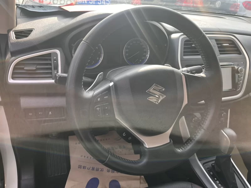 Suzuki S-Cross 2014 صورة سيارة #5