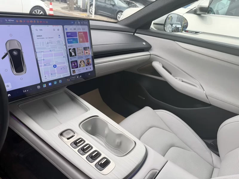 MI 2025 immagine di auto #5