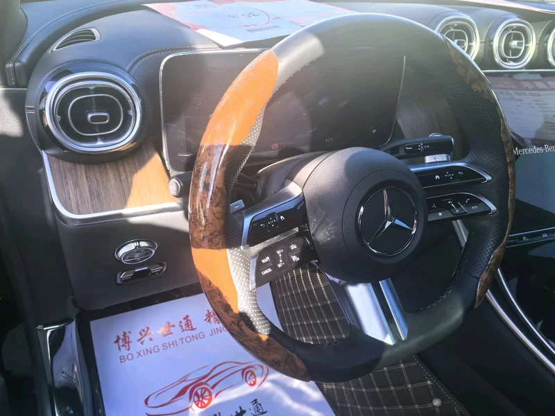 Mercedes-Benz GLC Class 2024 immagine di auto #5