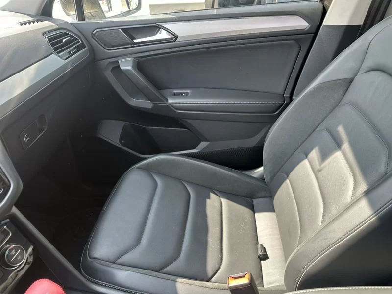 Volkswagen Tiguan L 2019 car image #5