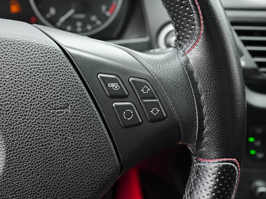 BMW X1 (Imported) 2011 imagen de coche #32