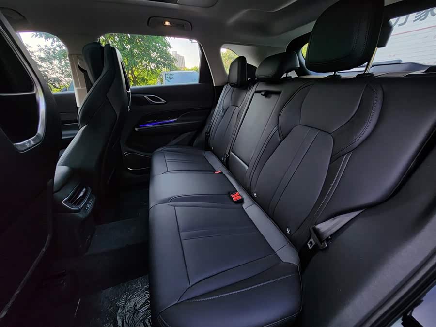 HongQi HS3 PHEV 2024 #32 HongQi HS3 PHEV 2024 car image #32