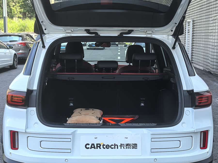 GEELY Monjaro MHEV 2020 car image #32