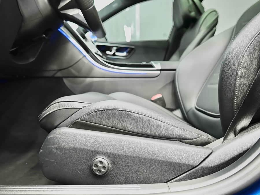 Mercedes-Benz C Class New Energy 2022 صورة سيارة #32