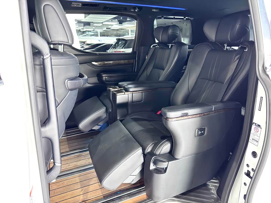 Toyota Alphard 2020 #32 Toyota Alphard 2020 car image #32