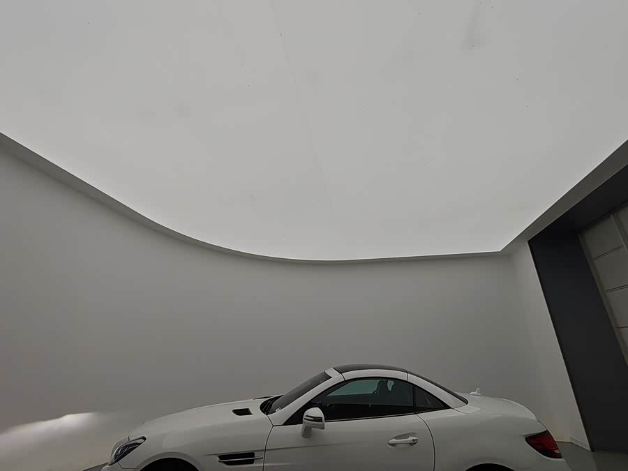 Mercedes-Benz SLC Class 2017 car image #32