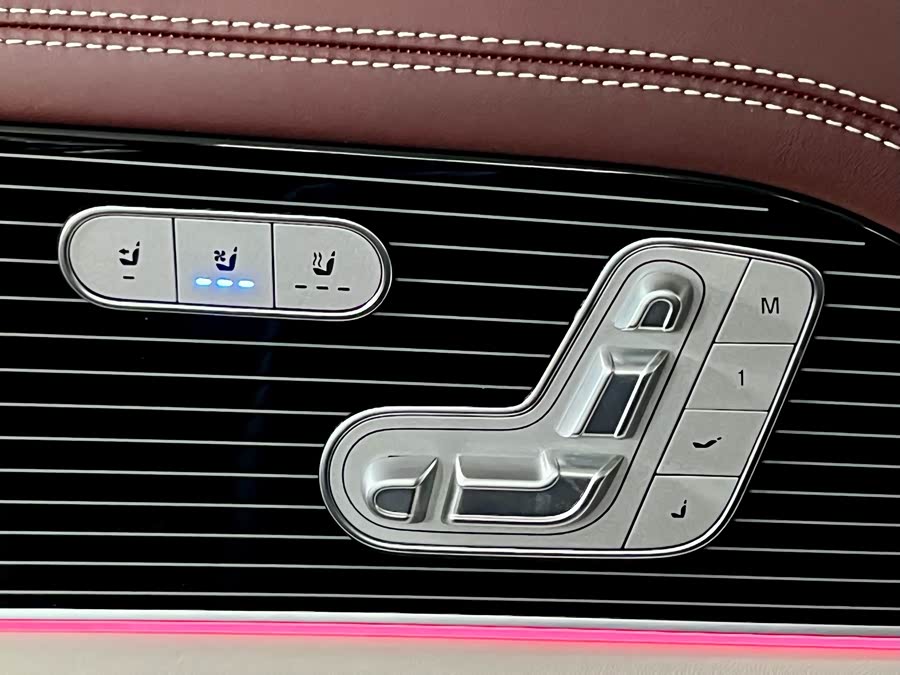 Mercedes-Benz Maybach GLS 2024 صورة سيارة #32