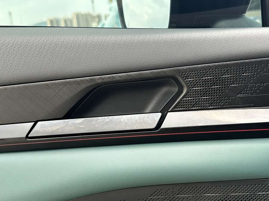 Changan UNI-V iDD 2024 صورة سيارة #32