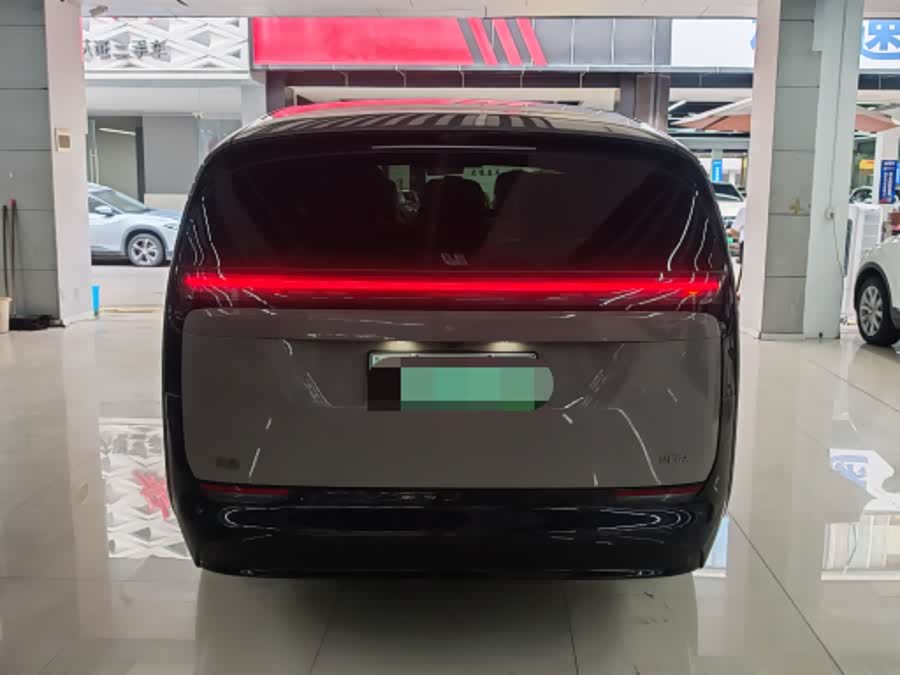 理想汽车 理想MEGA 2024 汽车图片 #32