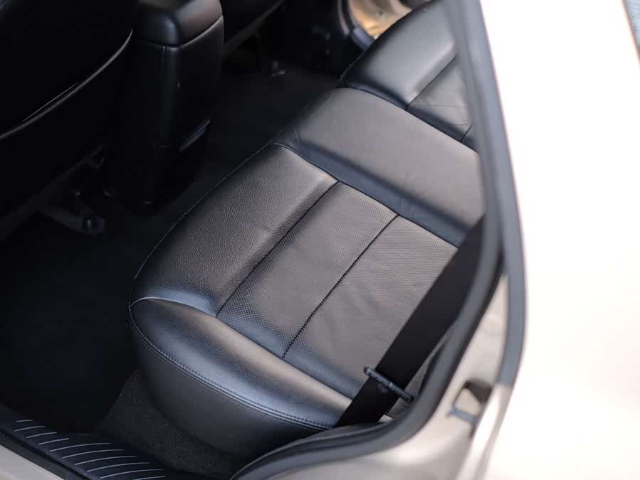 Ford Escape (Imported) 2007 immagine di auto #32