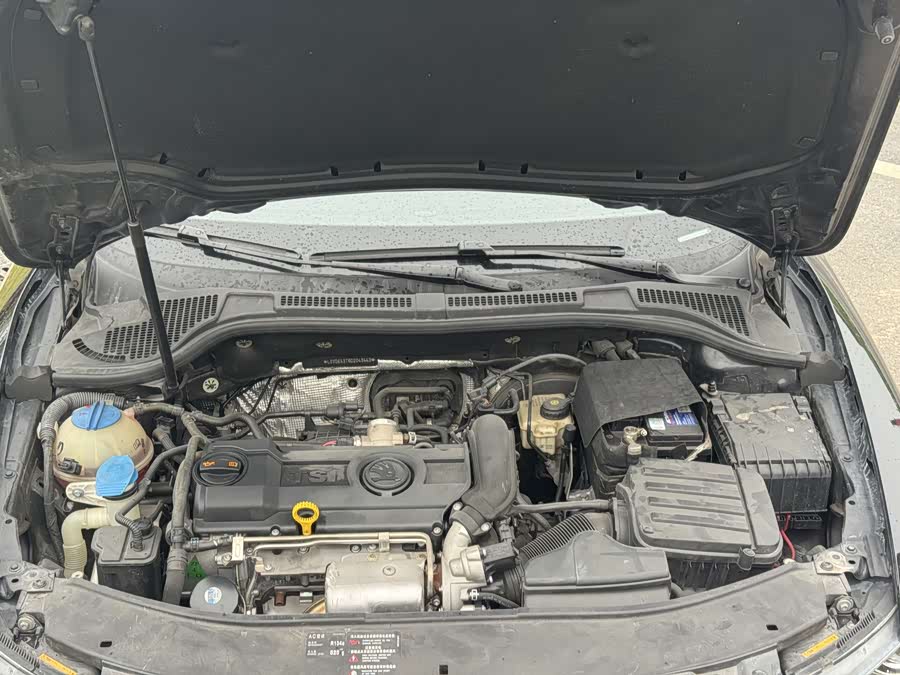 Skoda Superb 2013 car image #32