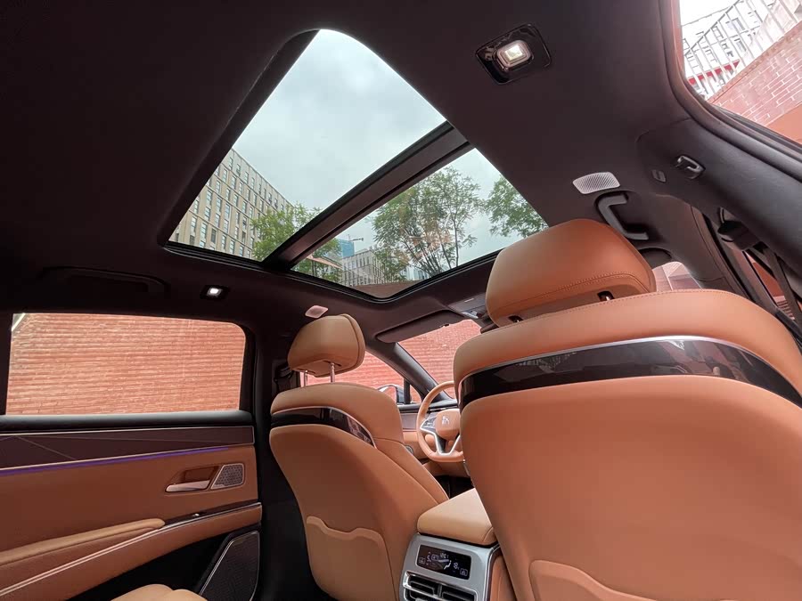 BYD HanL 2025 car image #32