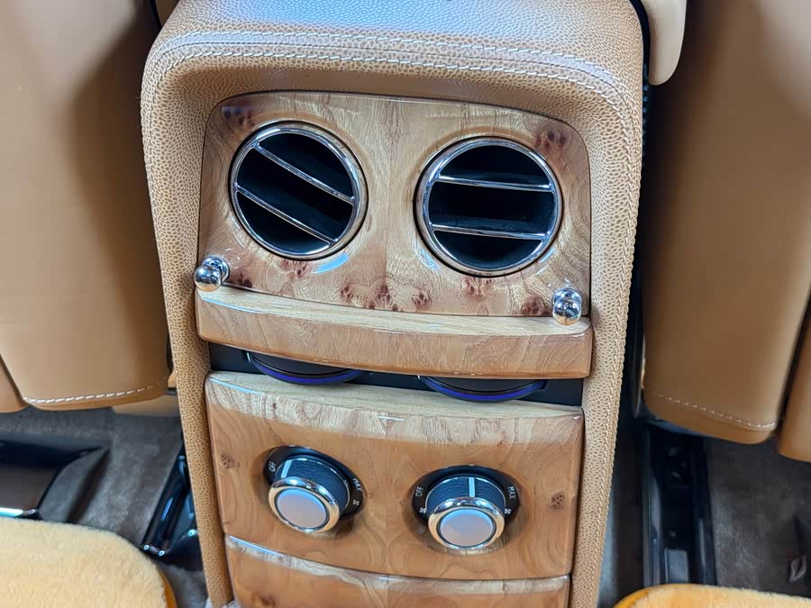 Rolls-Royce Phantom 2008 car image #32