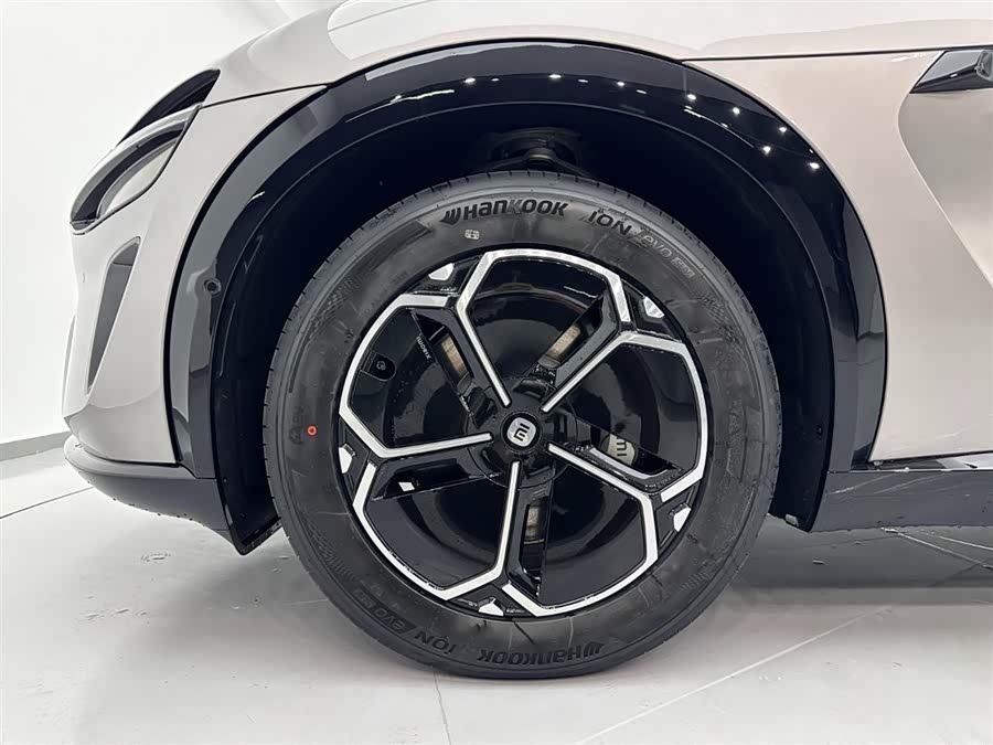 小米汽车 小米YU7 汽车图片 #32