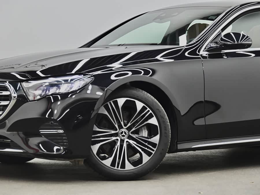 Mercedes-Benz E Class New Energy 2024 car image #32