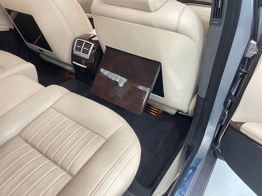 Mercedes-Benz S Class 2015 immagine di auto #32