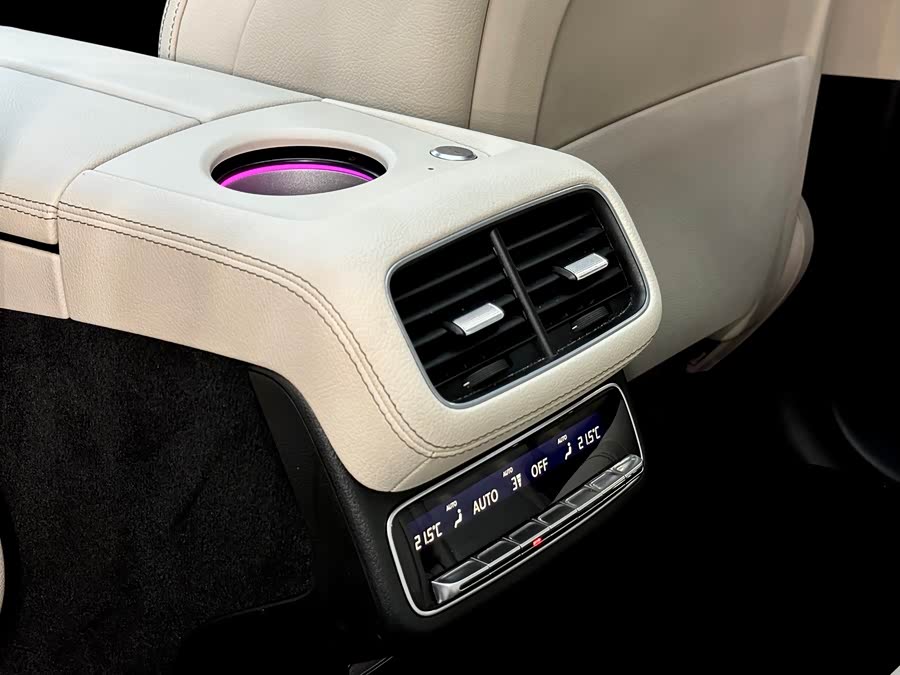 Mercedes-Benz GLS Class 2021 car image #32