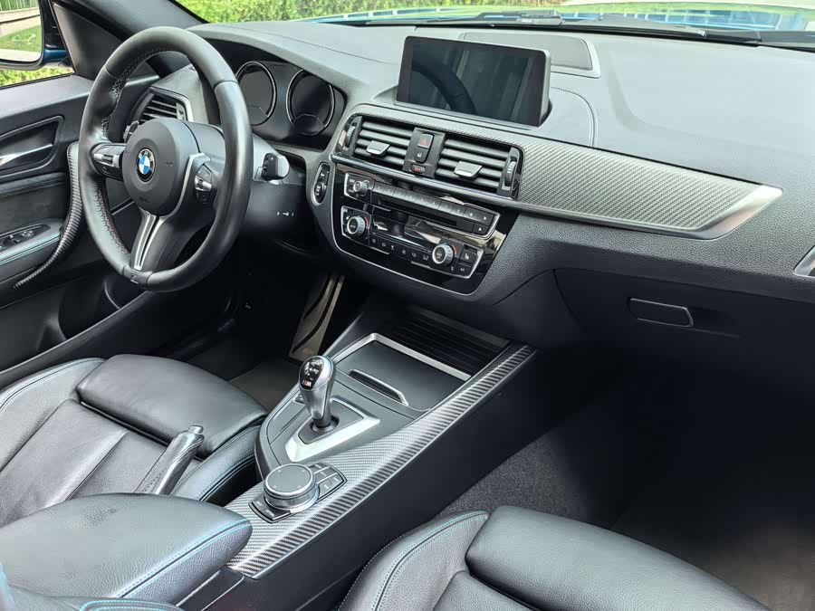 BMW M2 2018 car image #32