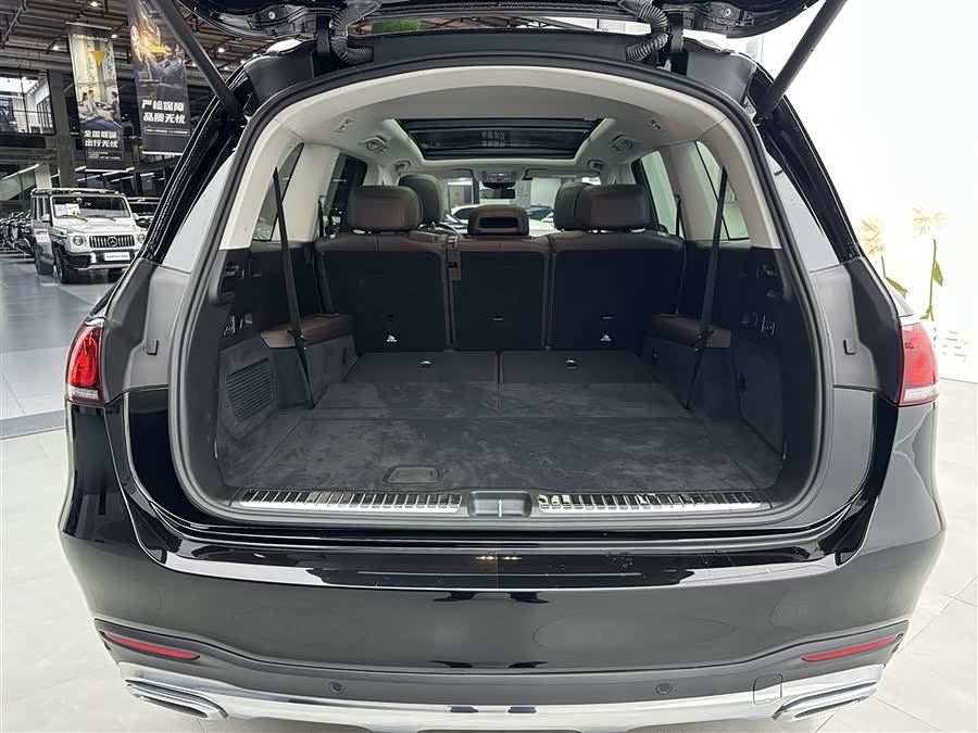 Mercedes-Benz GLS Class 2023 #32 Mercedes-Benz GLS Class 2023 car image #32