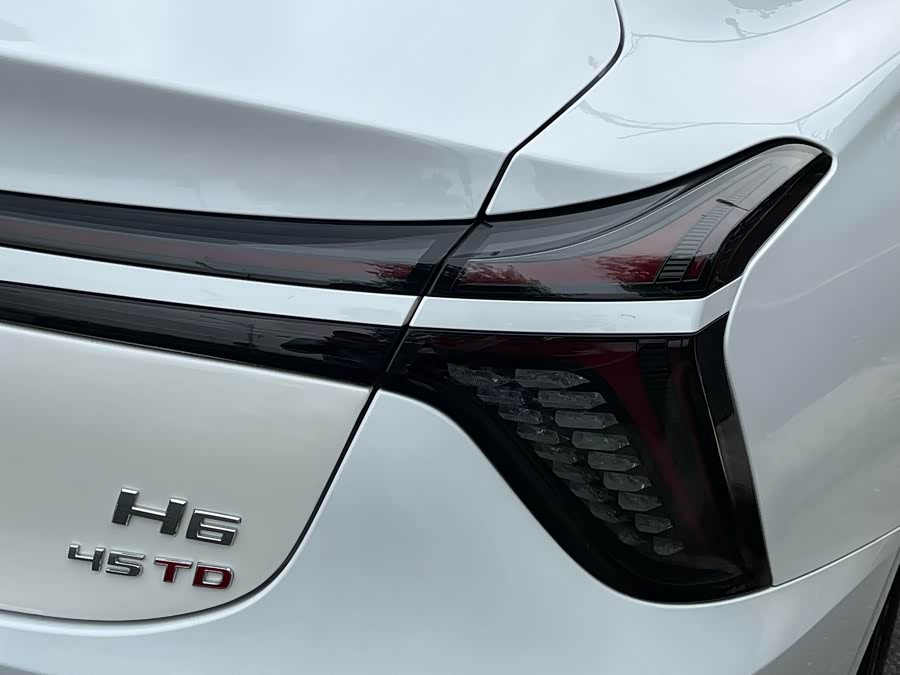 HongQi H6 2024 car image #32