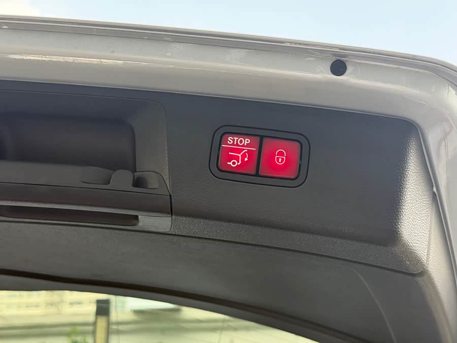 Mercedes-Benz GLK Class (Imported) 2010 car image #32