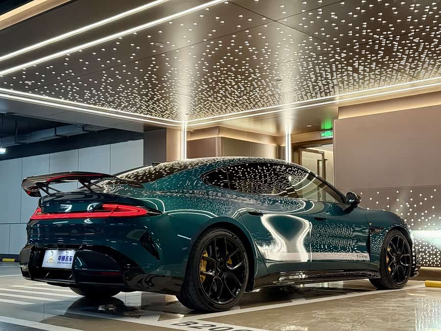 小米汽车 小米SU7 Ultra 2025 汽车图片 #32