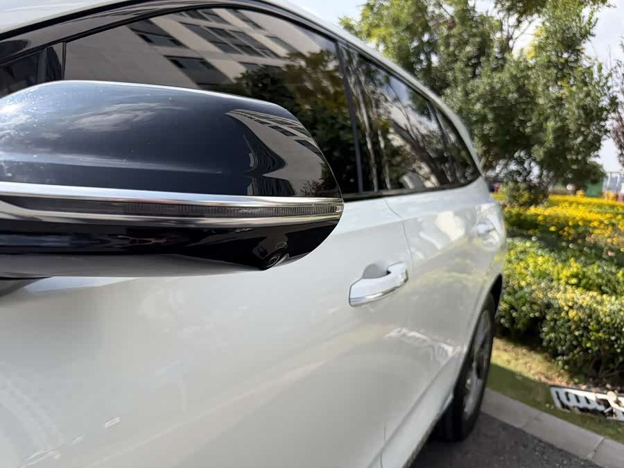 HongQi HS3 PHEV 2024 car image #32