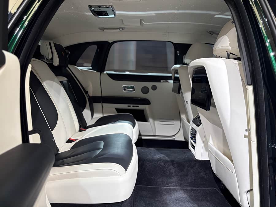 Rolls-Royce Ghost 2022 car image #32