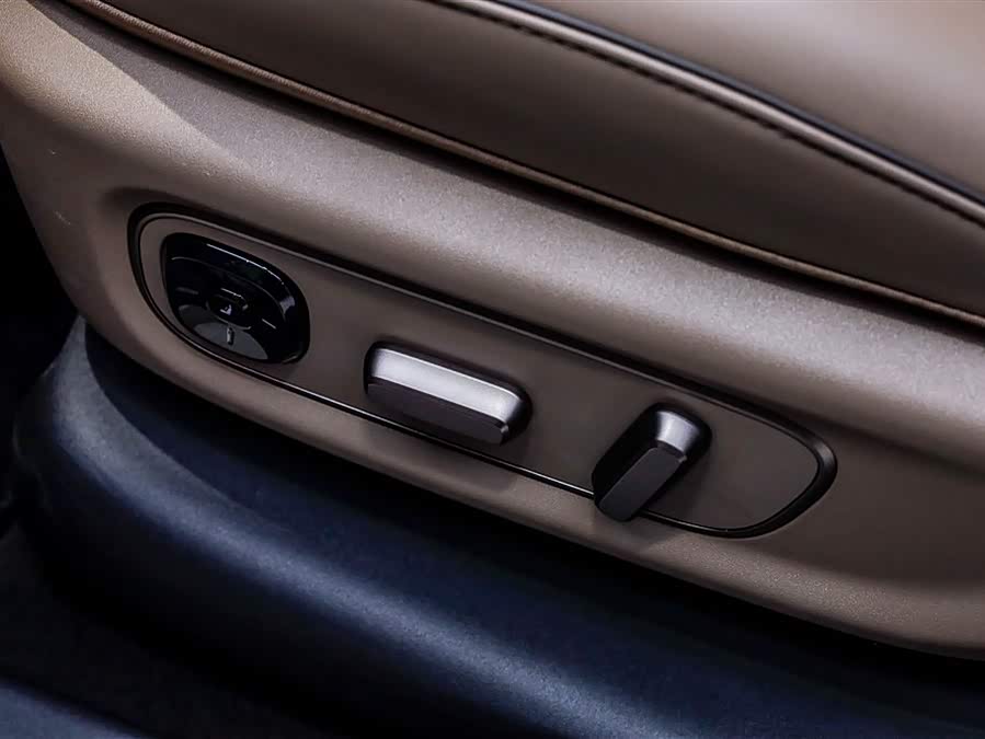 Li i8 2025 изображение автомобиля #32