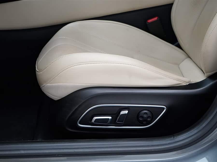 小鹏 小鹏P7 2021 汽车图片 #32