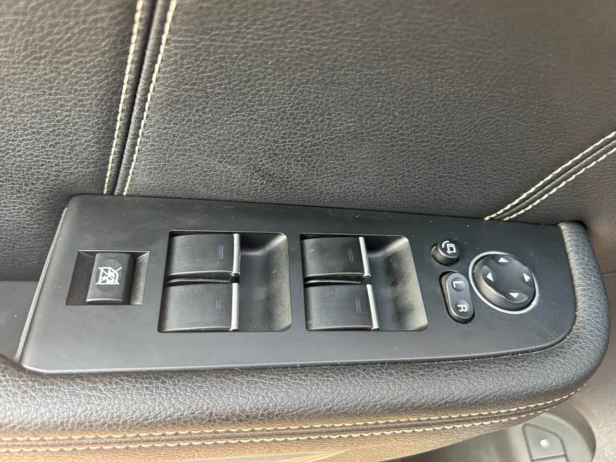 Haval H8 2015 #32 Haval H8 2015 car image #32