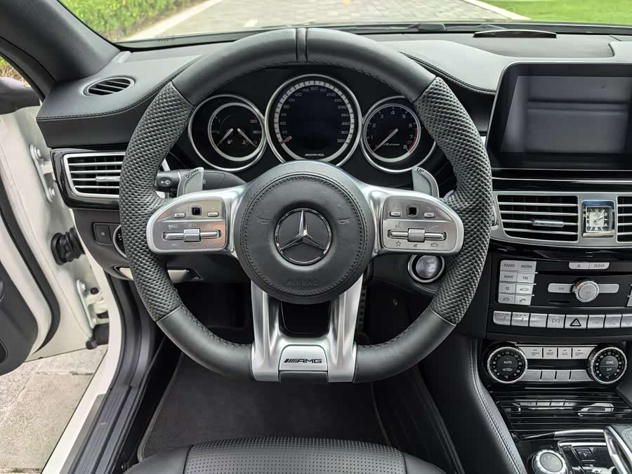 Mercedes-Benz CLS AMG 2017 car image #32