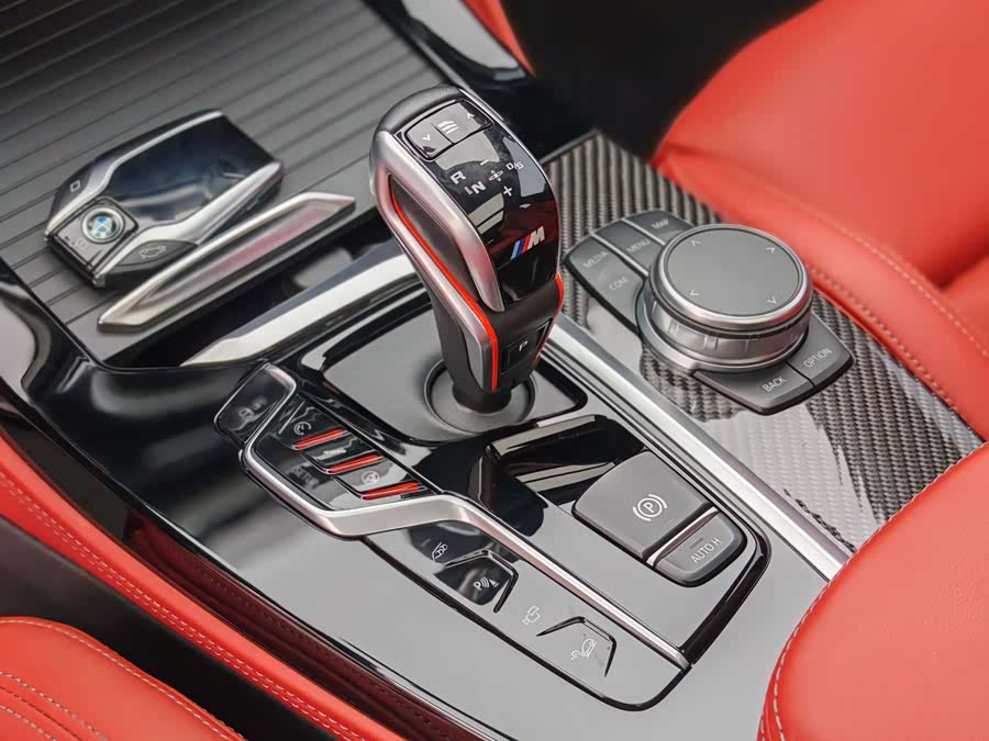 BMW X4 M 2021 immagine di auto #32