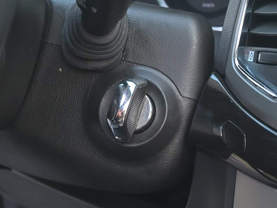 Chevrolet Captiva 2016 imagen de coche #32