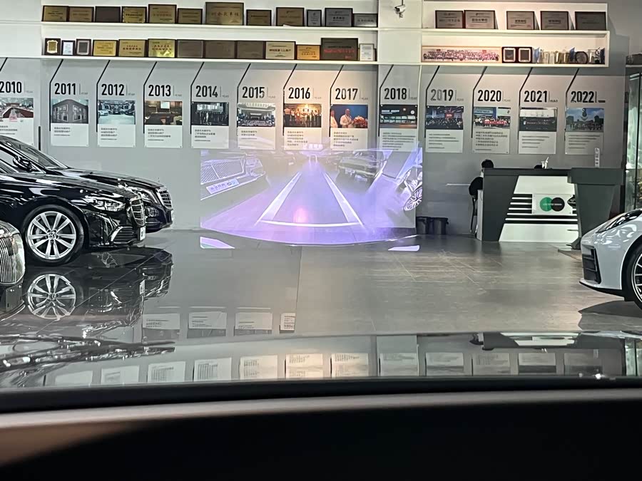 2025 car image #32