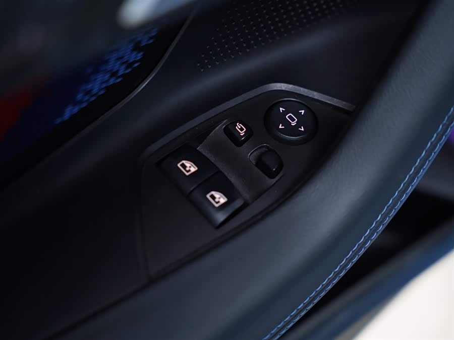 宝马 宝马M2 2023 #32 宝马 宝马M2 2023 汽车图片 #32