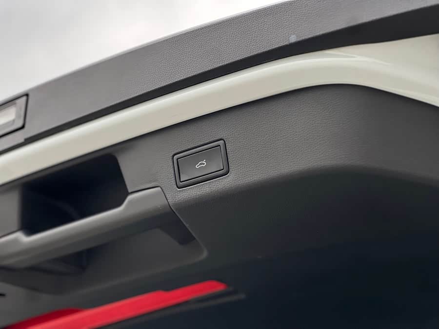 Volkswagen ID.6 X 2021 #32 Volkswagen ID.6 X 2021 car image #32