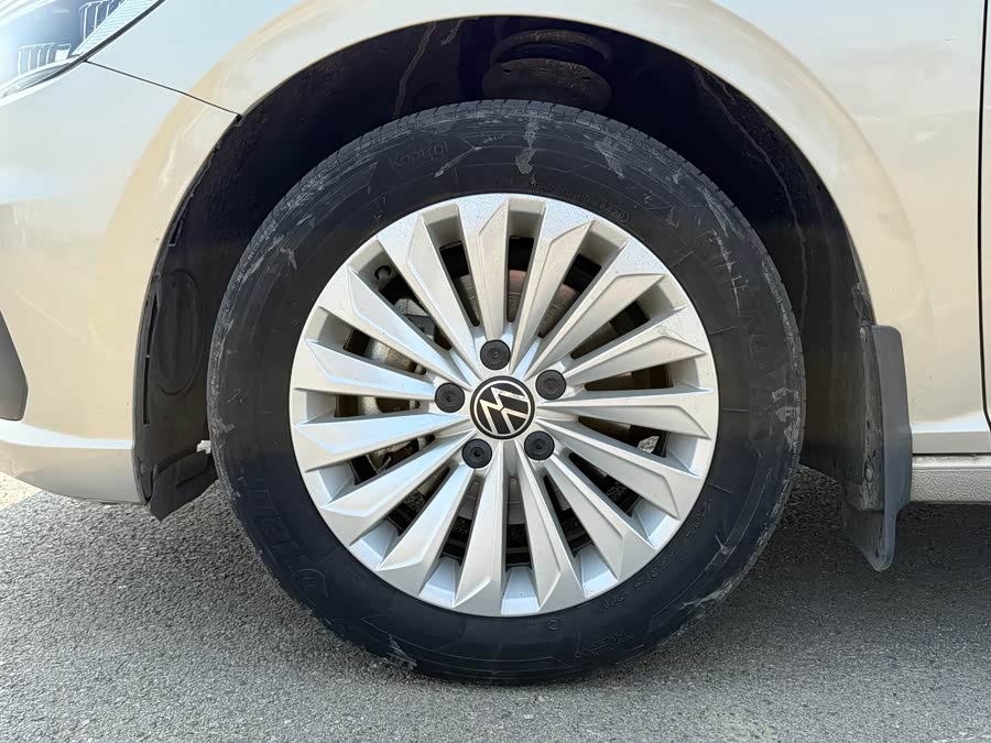 Volkswagen Lavida 2020 car image #32