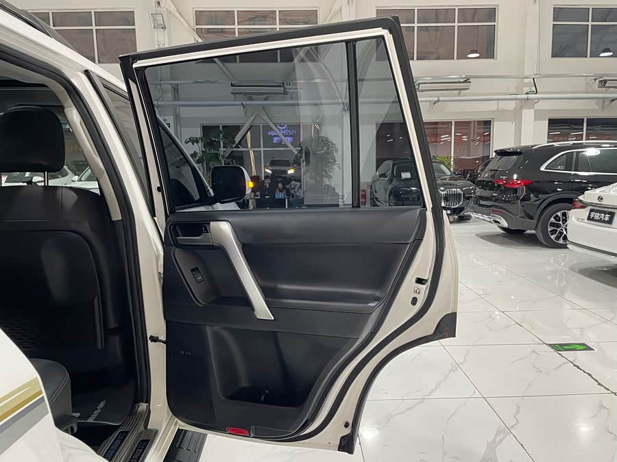 Toyota Land Cruiser Prado 2020 #32 Toyota Land Cruiser Prado 2020 car image #32