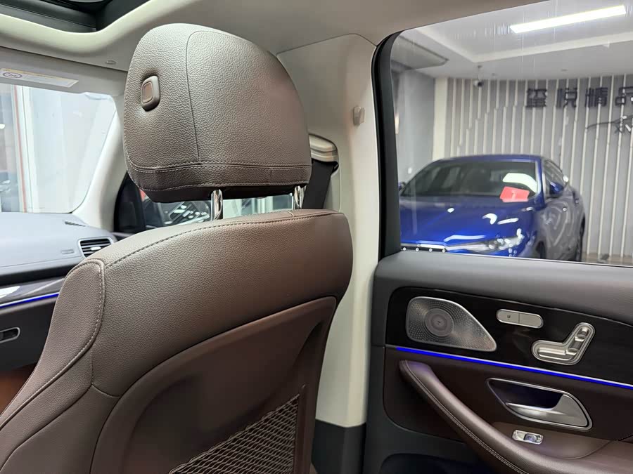 Mercedes-Benz GLE Class 2020 car image #32