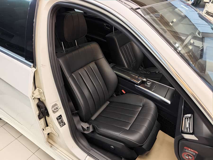 Mercedes-Benz E Class 2015 #32 Mercedes-Benz E Class 2015 car image #32