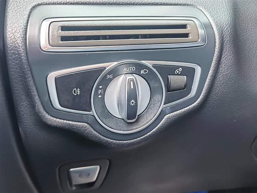 Mercedes-Benz GLC Class 2020 #32 Mercedes-Benz GLC Class 2020 immagine di auto #32