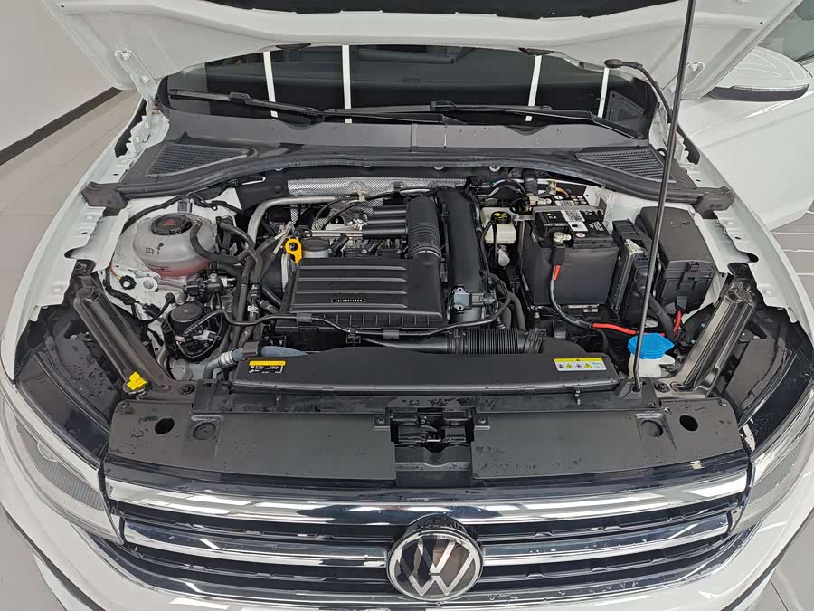 Volkswagen Bora 2024 imagem de carro #32